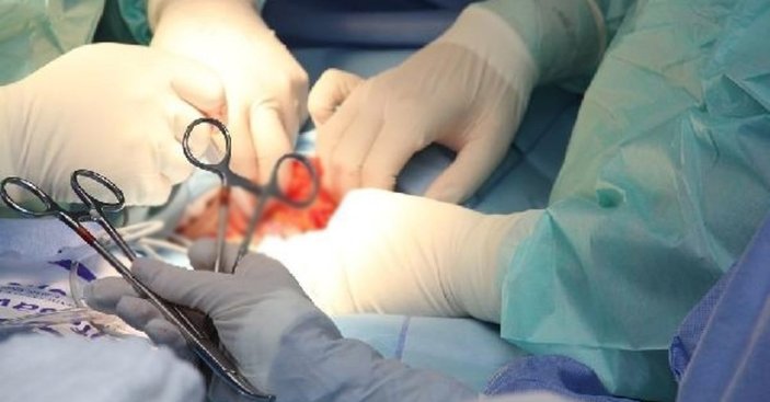 Edirne'de cinsiyet değişikliği ameliyatı için istenen bıçak parasına hapis cezası