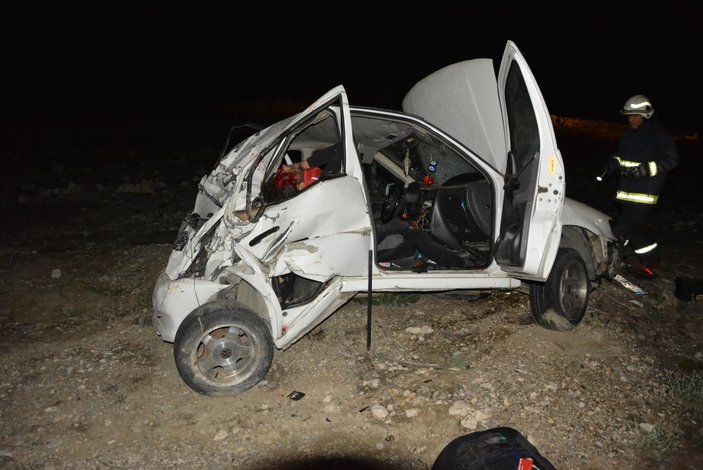 Antalya’da otomobil dereye uçtu: 1 ölü, 1 yaralı