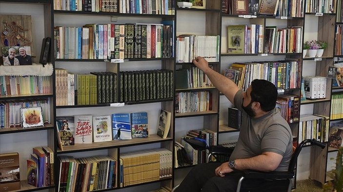 Kerkük'teki köy kütüphanesinde Türkçe kitaplar ilgi odağı oluyor