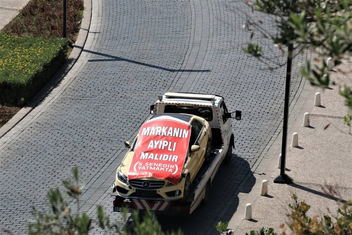 Antalya'da aracı çekiciye yükletip şehir turu attı