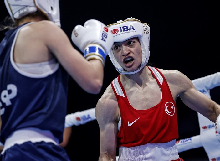 Buse Naz Çakıroğlu, Dünya Kadınlar Boks Şampiyonası'nda finale yükseldi