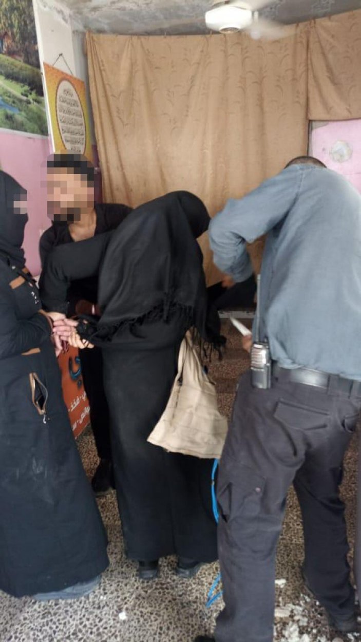 Afrin'de 2 kadın terörist yakalandı: Kendilerini patlatacaklardı