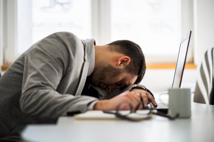 Geçmeyen yorgunluğa neden olan 10 sağlık sorunu