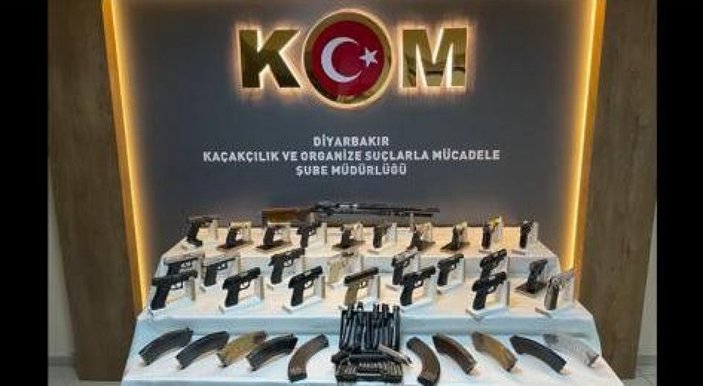 Diyarbakır'da yasa dışı silah ticareti yapan şahıslar yakalandı