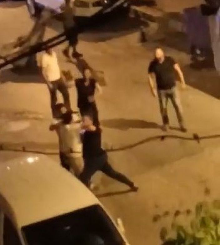 Bursa'da sokak ortasında kavga