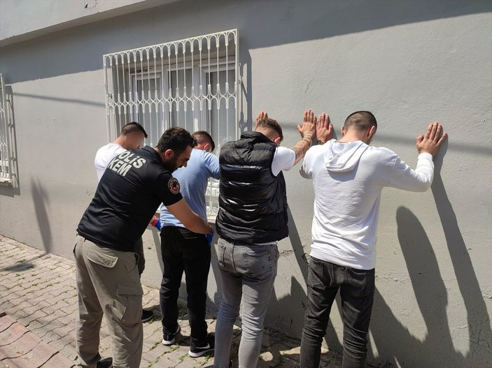 Adana polisinden uyuşturucu operasyonu: 12 gözaltı