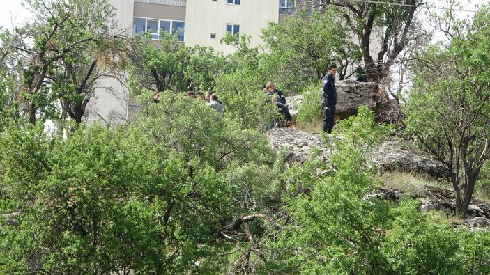 Kayseri'de liseli eski sevgililerin mezarlıktaki tartışmasında kan çıktı