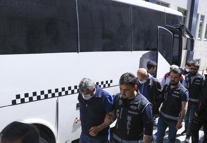 Kadıköy'deki rüşvet soruşturmasında 32 kişi tutuklandı
