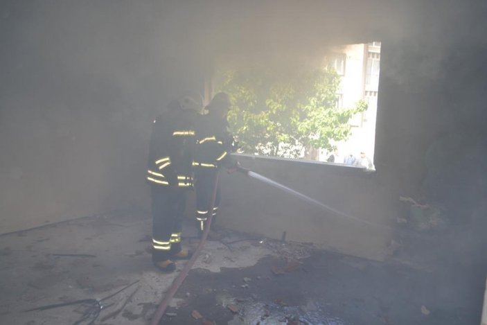 Tekirdağ'da metruk binalarda yangın çıktı