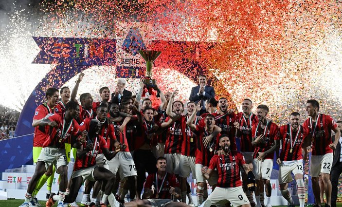 İtalya Serie A'da Milan, 11 yıl sonra şampiyon