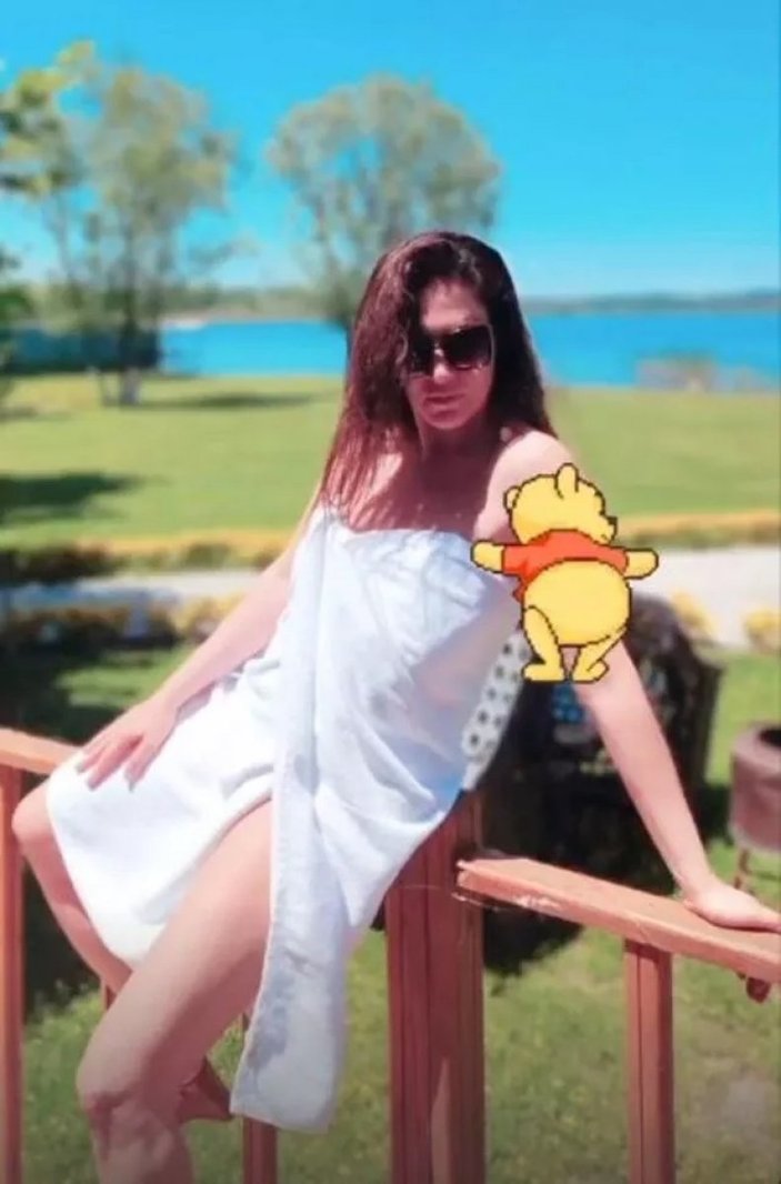 Tuğba Ekinci havluyu vücuduna sarıp poz verdi, sosyal medyayı yaktı geçti! 'Türkiye'nin en seksi kadını'