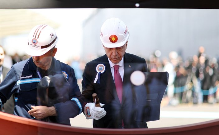 Cumhurbaşkanı Erdoğan: Savunma sanayimizde tarih yazmaya devam edeceğiz