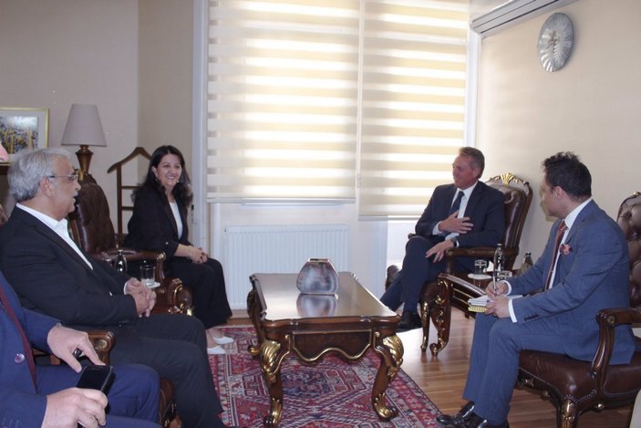 ABD Ankara Büyükelçisi Jeff Flake'ten HDP ve İyi Parti'ye ziyaret