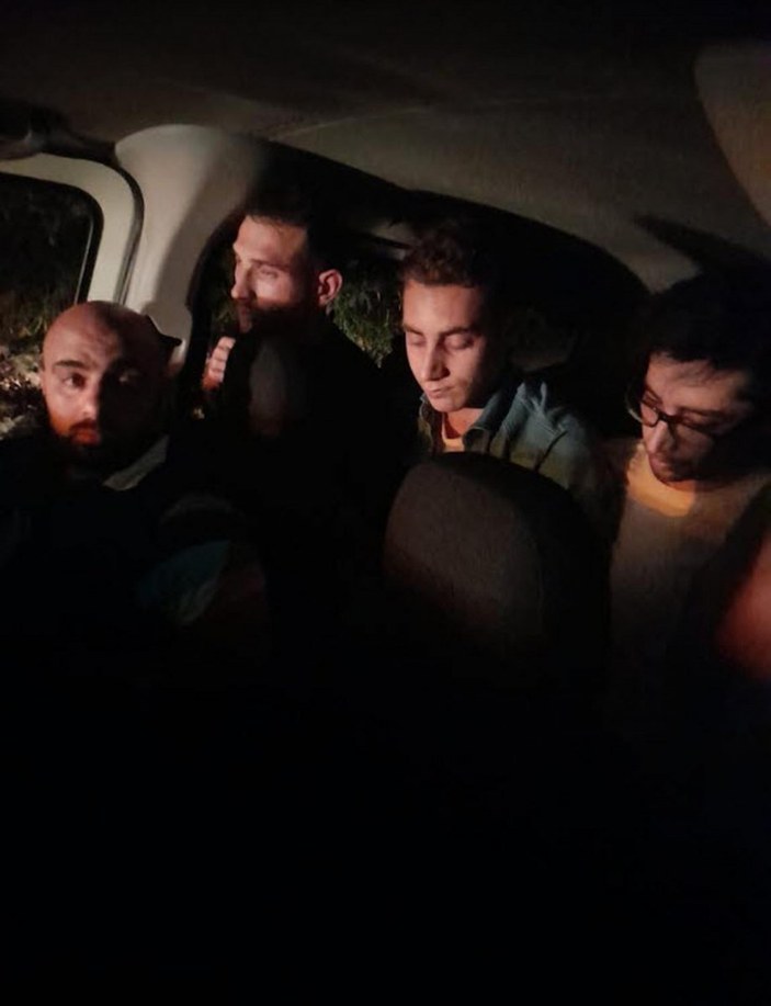 Marmaris'te kamyonette 10 göçmen yakalandı