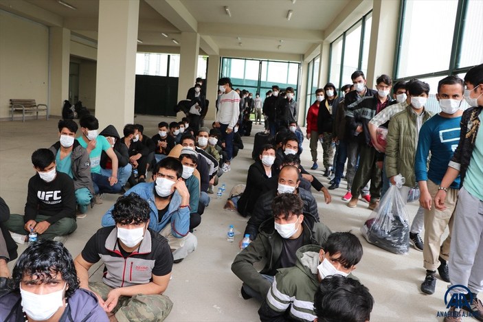 414 kaçak göçmen, Erzurum'dan Afganistan'a gönderildi
