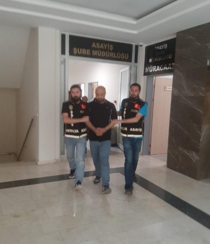Antalya'da 2 kişi yabancıları sahte kiralık ev ilanıyla dolandırdı