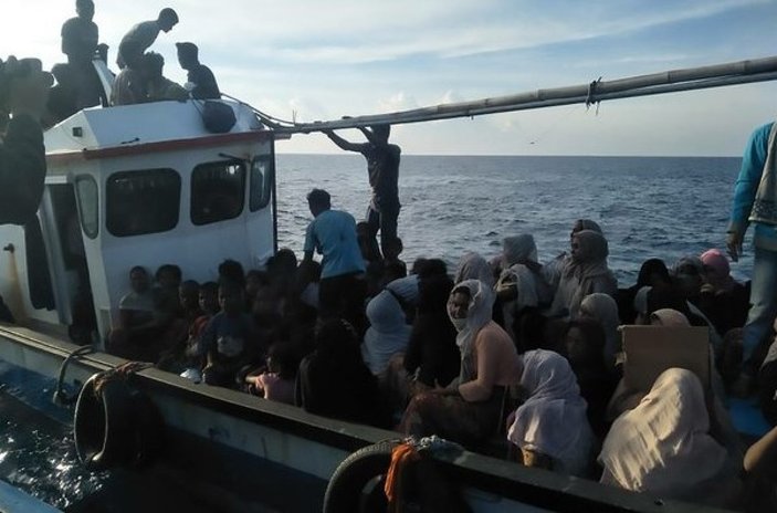 Arakanlı Müslümanlar denizde can verdi: 14 ölü