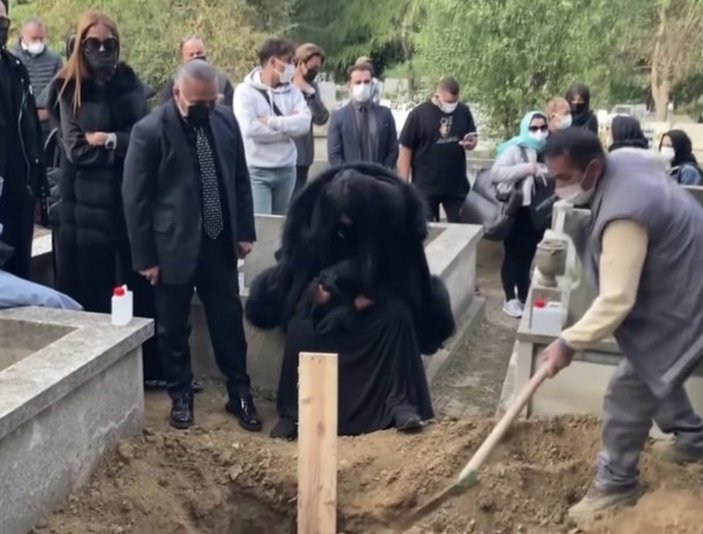 Bülent Ersoy'un dostu Fevzi Siverek mezarlık muhabbetini anlattı