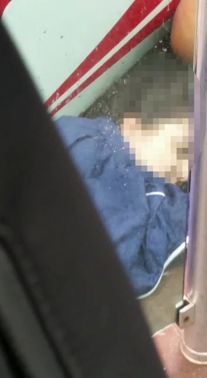 Samsun'da tramvay genç kıza çarptı
