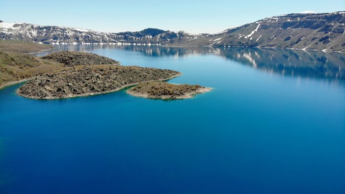 Bitlis'teki Nemrut Krater Gölü'nde turizm başladı