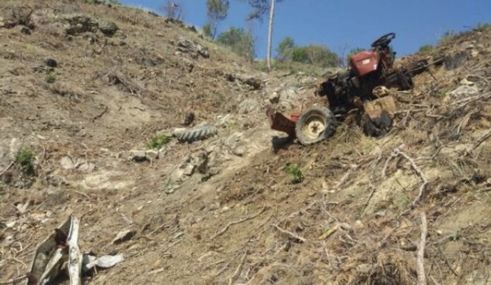 Antalya'da uçuruma yuvarlanan traktörün sürücüsü öldü