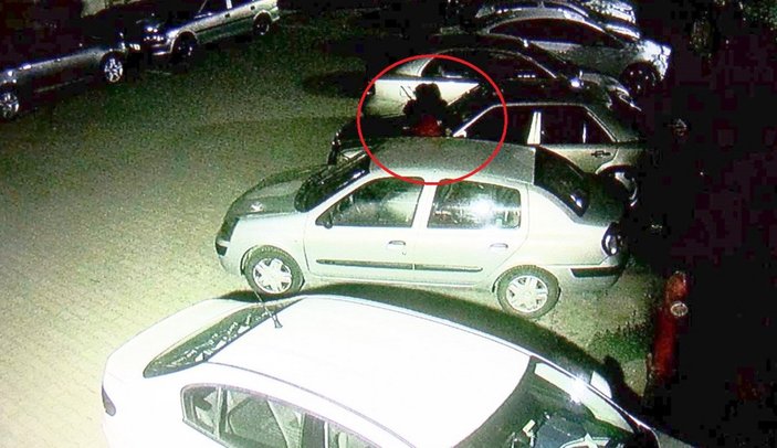 Ankara'da bakıcı kadından, patronunun otomobiline taşlı saldırı