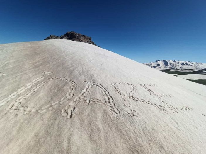 i Şırnak'ta karla mücadele devam ediyor
