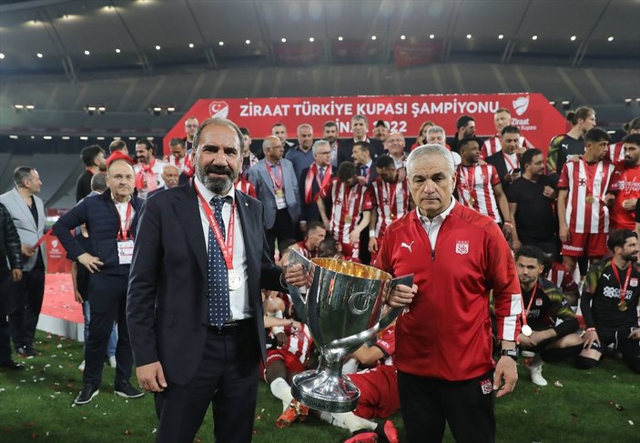 Vali Salih Ayhan: O kupa Sivas'a gelecek demiştik
