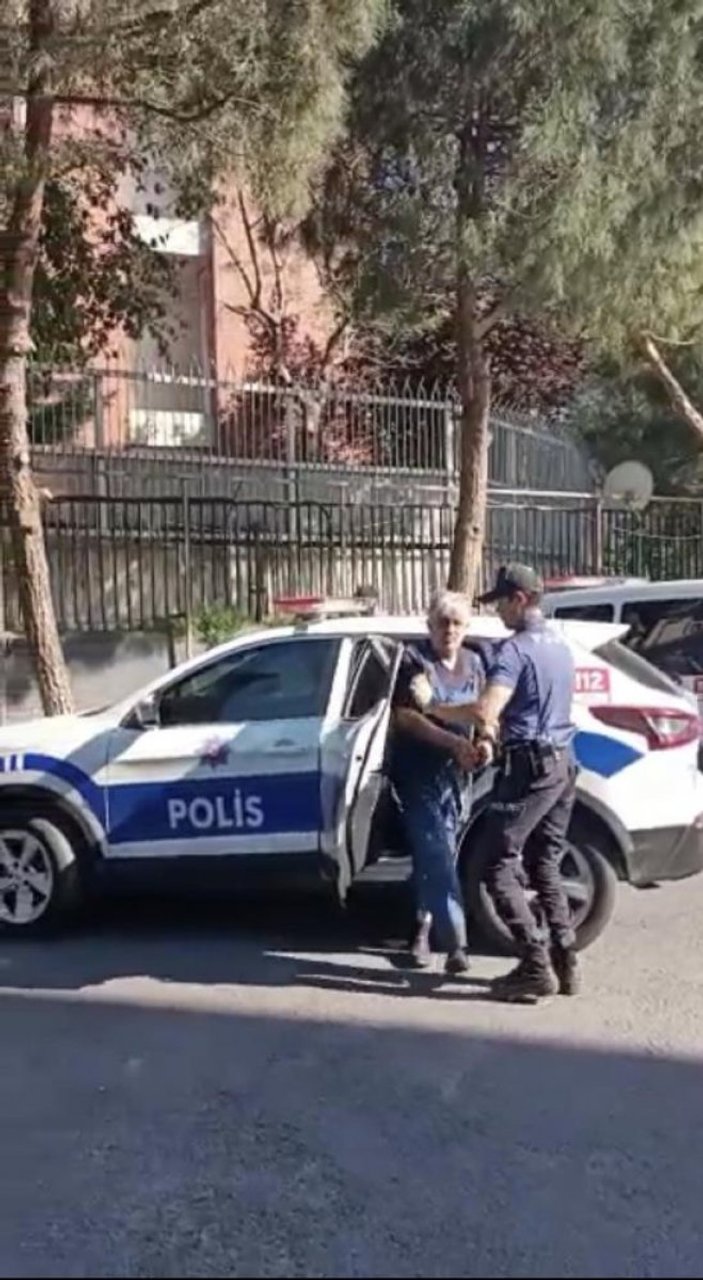 İstanbul'da kiralık araçların egzozlarından kristal parça çaldı