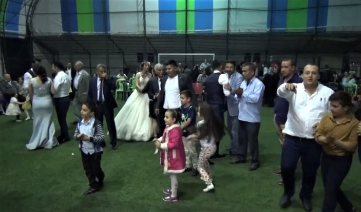 Antalya'da kır düğünü hayali kuran çifte halı saha şoku