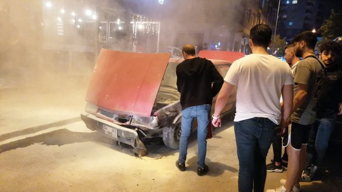 Kocaeli'de sürücü otomobilinin yandığını fark etmedi