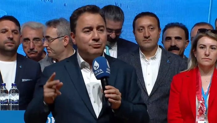 Ali Babacan: Sınır ötesi operasyonlarda tüm partiler bilgilendirilmeli