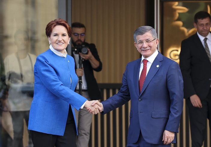 a Muhalefetin 6'lı masası Gelecek Partisi Genel Merkezi'de bir araya geldi