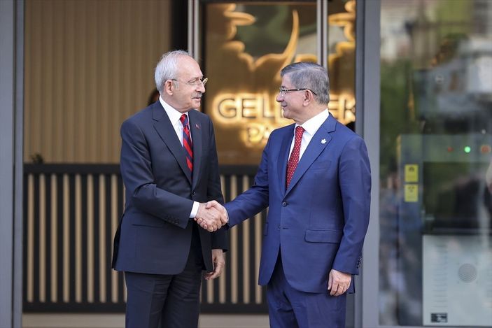 a Muhalefetin 6'lı masası Gelecek Partisi Genel Merkezi'de bir araya geldi