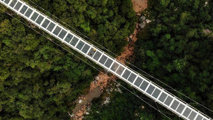 Vietnam'daki cam köprü, uzunluğuyla rekorlar kitabına girdi