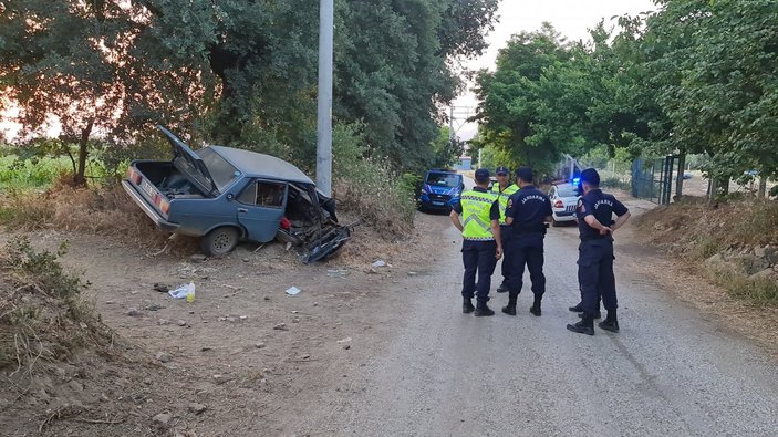İzmir'de çalıntı araçla kaza: 2 çocuk ağır yaralı