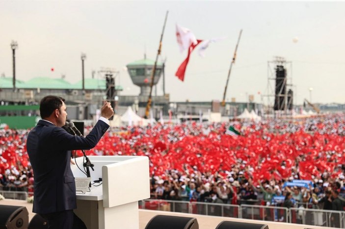 Murat Kurum, Atatürk Havalimanı Millet Bahçesi'ndeki fetih kutlamalarında