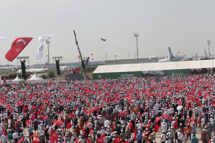 SOLOTÜRK İstanbul semalarında