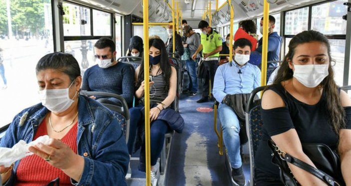 Toplu taşımada maske zorunluluğu kalktı