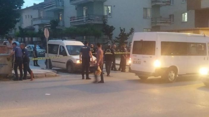 Çorum'da bir kişi eşini darbetti, baldızını tabancayla vurarak öldürdü