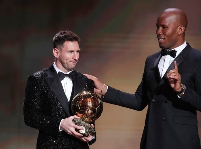 Lionel Messi: Benzema, Ballon d'Or'u hak etti