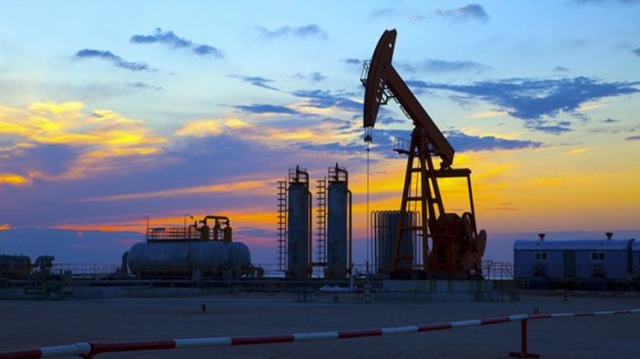 AB ülkeleri Rusya'dan petrol ithalatını azaltma kararı aldı