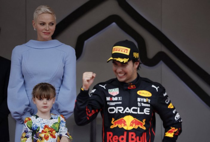 Sergio Perez, Red Bull Racing ile yeni sözleşme imzaladı
