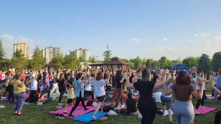 Eskişehir'de kadınlardan yoga yasağı tepkisi