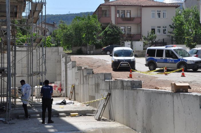 Kastamonu'da 15'inci kattan düşen inşaat işçisi hayatını kaybetti