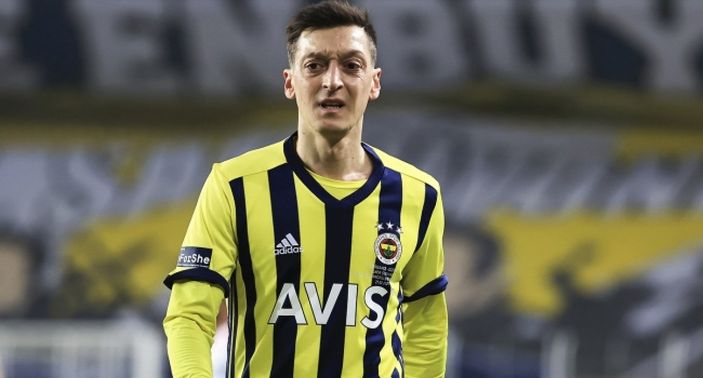 Mesut Özil kalacak mı gidecek mi?