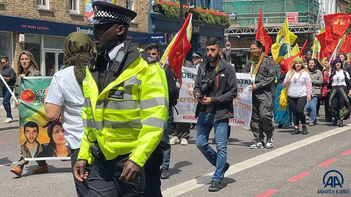 a Londra'da PKK yandaşları sokağa çıktı: Polis eşlik etti