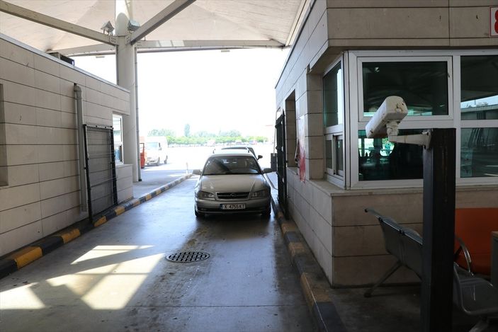 Sınır kapılarında 'testsiz geçiş' günleri başladı