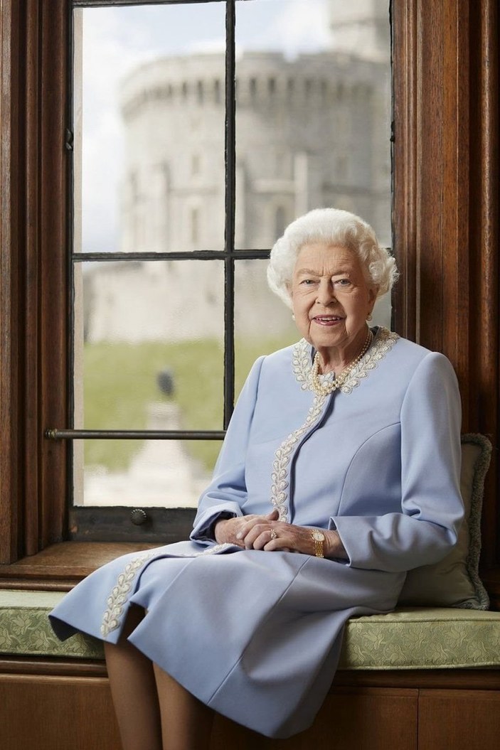 Kraliçe 2. Elizabeth'in tahttaki 70'inci yılı