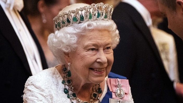 Kraliçe 2. Elizabeth'in tahttaki 70'inci yılı